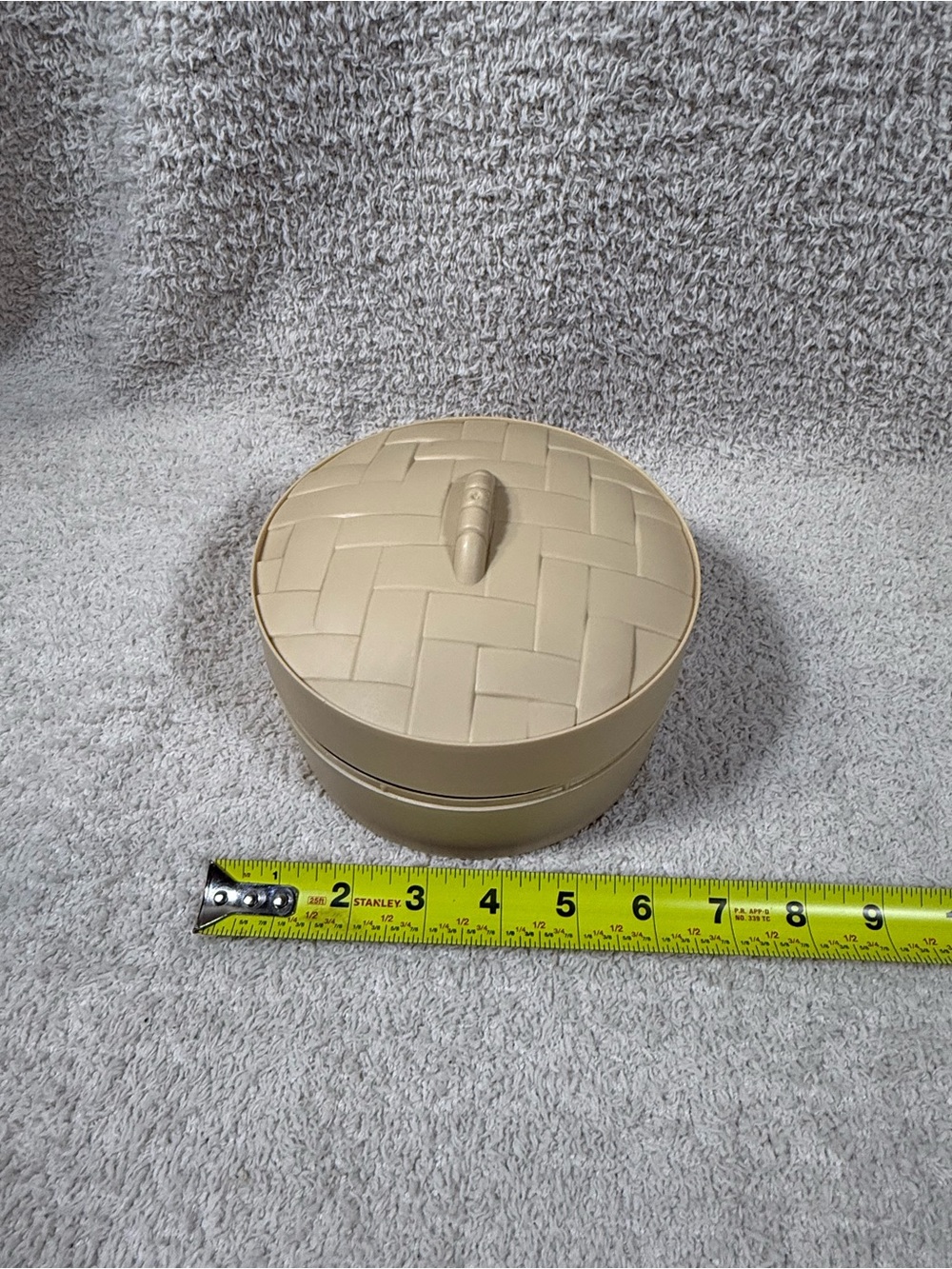 Large Dumpling container with Lid – Beige/Tan